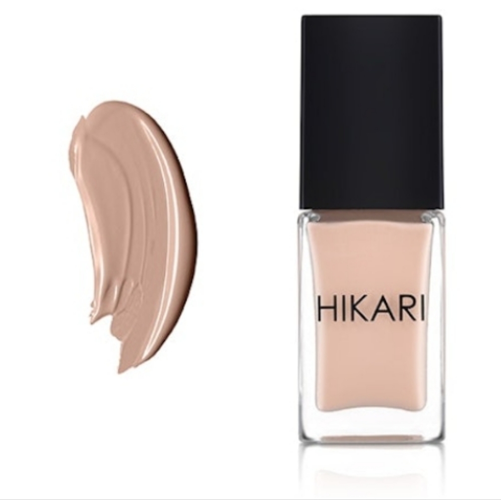 NWT Hikari Cosmetics Foundation - 100-Light (SET OF 2)